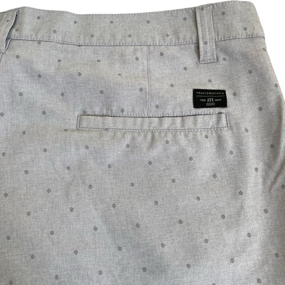 Travis Mathew ‘Barnacle’ Hybrid Shorts in Grey Heather Sleet Golf 9” Sz L - Picture 10 of 16